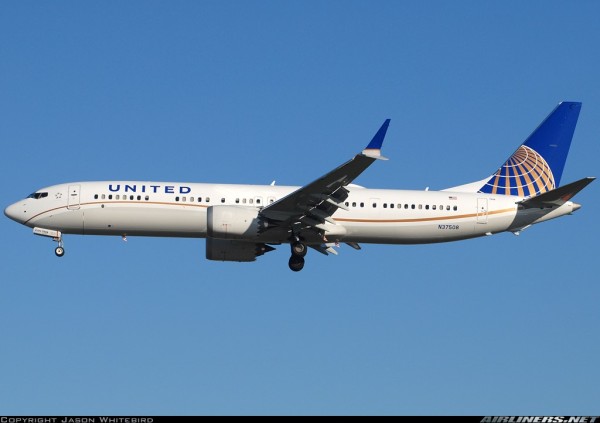 Boeing 737-MAX9 United Airlines "CO-UA merged livery" N37508 Scale 1/400