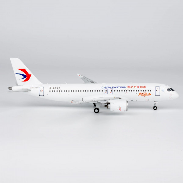 NG Model COMAC C919 China Eastern Shining Chinese Red #1 B-657T 1:200 Modellflugzeug
