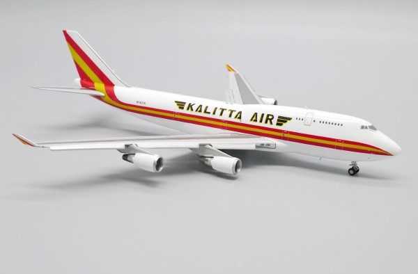 Boeing 747-400(BCF) Kalitta Air Flaps Down Version N742CK Scale 1/400
