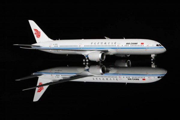 SQ Wings Boeing 787-9 Air China B-7879 1:200 Modellflugzeug