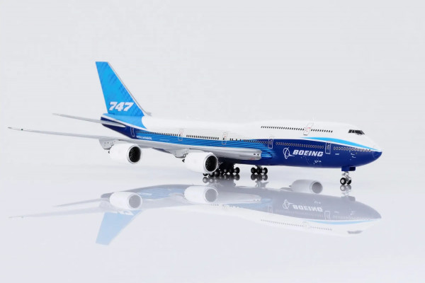 HX Models Boeing 747-8 House Color 1:400 Modellflugzeug