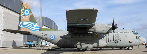 JC Wings Lockheed C-130H Hercules Greece Air Force "50 Years" 751 1:200 Modellflugzeug