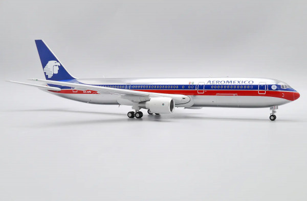 JC Wings Boeing 767-300ER Aeroméxico "OC" XA-APB 1:200 Modellflugzeug