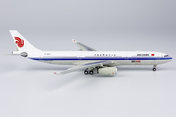 NG Model Airbus A330-300 Air China "50th A330 for Air China" B-5977 1:400 Modellflugzeug