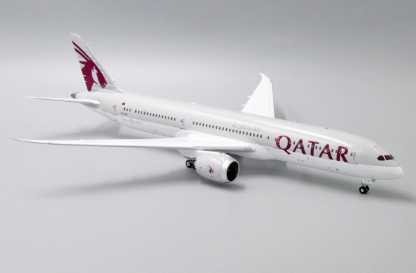 Boeing 787-9 Dreamliner Qatar Airways A7-BHD Scale 1/200