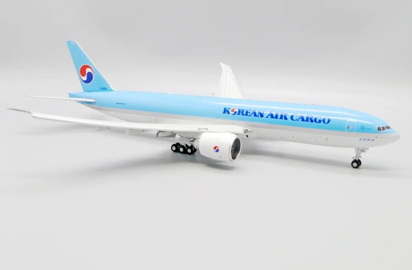 JC Wings Boeing 777-200F Korean Flaps Down HL8251 1:200 Modellflugzeug