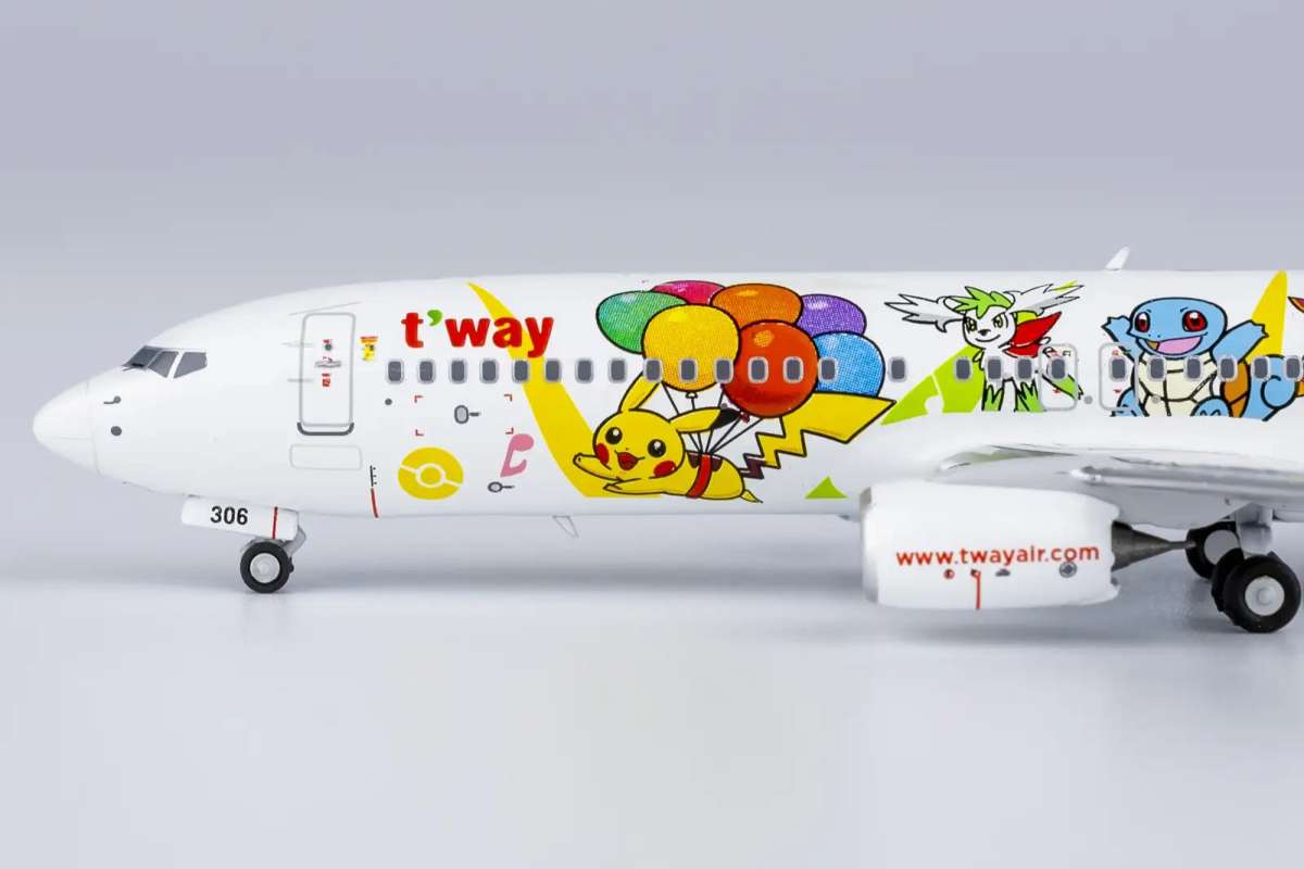 NG Model Boeing 737-800 T´Way Air Pikachu HL8306 sichern | Flight