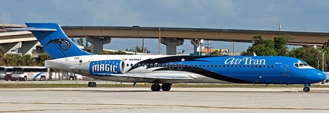 JC Wings Boeing 717-200 AirTran "Orlando Magic" N949AT 1:200 Modellflugzeug