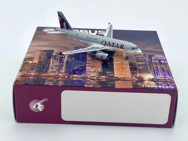 PandaModel Airbus A319-100 Qatar A7-HHJ 1:400 Modellflugzeug