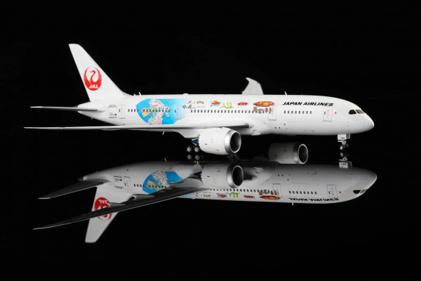 SQ Wings Boeing 787-8 JAL Japan "Studio Ghibli" JA828J 1:200 Modellflugzeug
