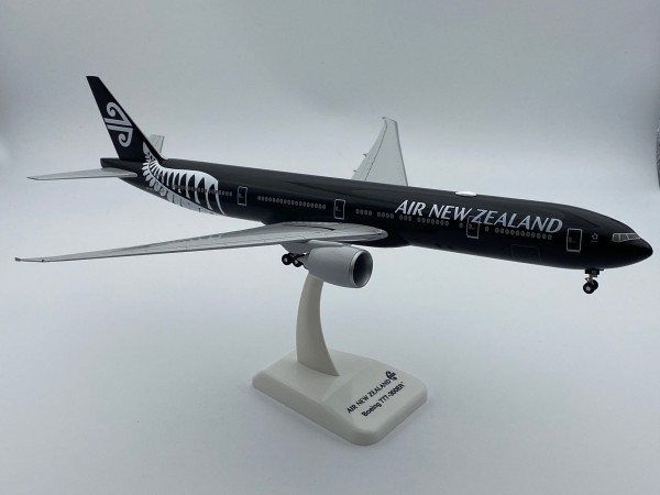 Boeing 777-300ER Air New Zealand "All Black" New Livery ZK-OKQ Scale 1:200