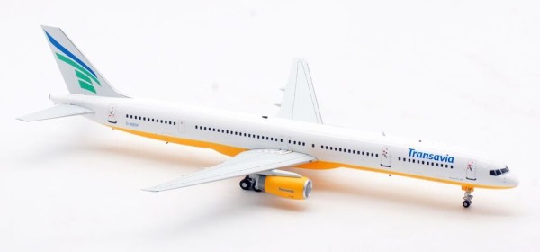 B-Models Boeing 757-300 Transavia B-ABOF 1:200 Modellflugzeug