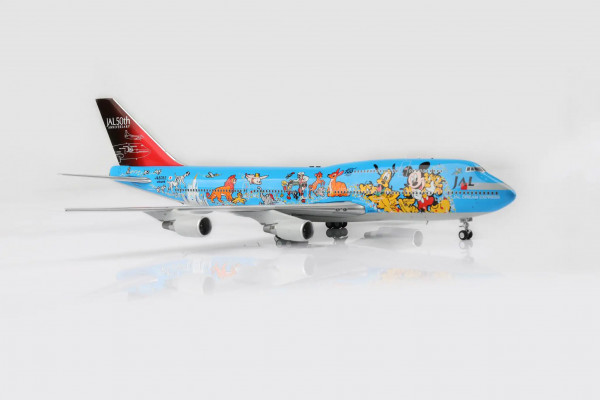 SQ Wings Boeing 747-400 JAL Japan NO.3 "JAL 50th Anniversary Blue Disney" Flaps Down JA8083 1:200 Modellflugzeug