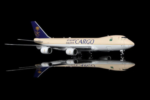 HX Models Boeing 747-8F Saudi Arabian Cargo Interactive HZ-AI3 1:400 Modellflugzeug