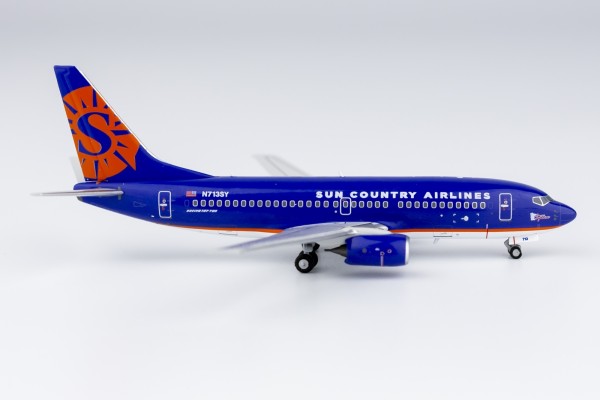 Boeing 737-700 Sun Country Airlines "Delivery Livery" N713SY Scale 1/400