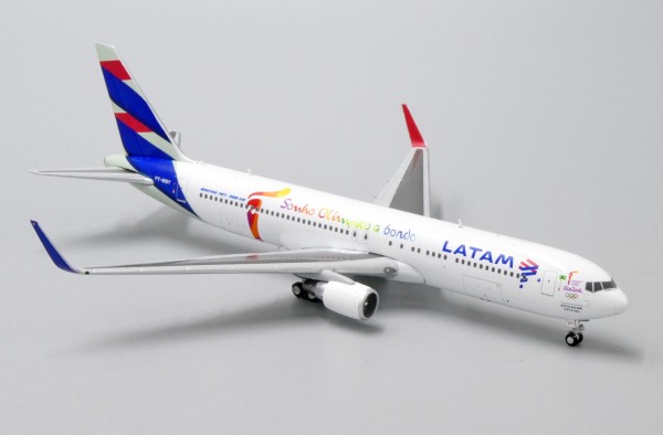 Boeing 767-300ER LATAM "Rio 2016 Livery" PT-MSY Scale 1/400