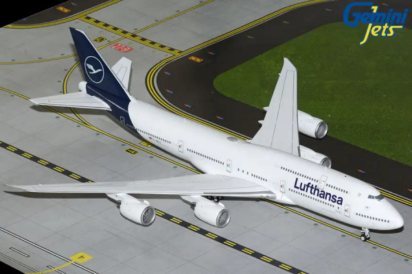 Boeing 747-8 Lufthansa D-ABYA 1:200 Modellflugzeug