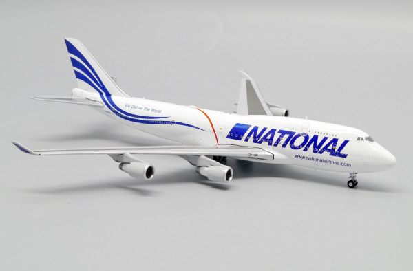 JC Wings Boeing 747-400F National N702CA 1:400 Modellflugzeug