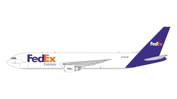 Boeing 767-300ERF(W) FedEx Express N104FE Scale 1/400