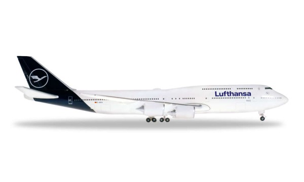 Herpa Boeing 747-8 Lufthansa New Livery D-ABYA Brandenburg Scale 1:500