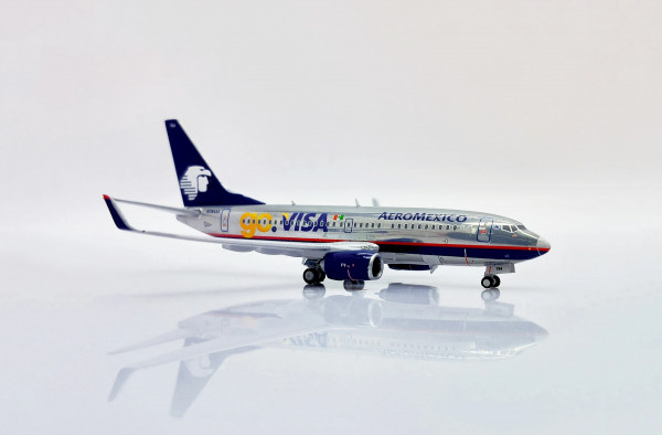 JC Wings Boeing 737-700 Aeroméxico "GO VISA" N784XA 1:400 Modellflugzeug