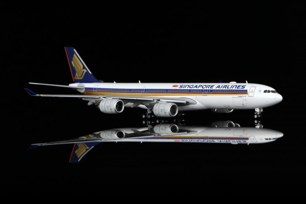 HX Models Airbus A340-500 Singapore Flaps Down 9V-SGA 1:400 Modellflugzeug