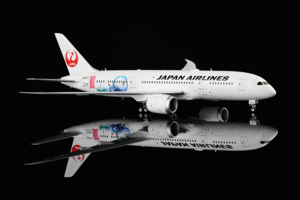 SQ Wings Boeing 787-8 JAL Japan "Doraemon Jet" JA837J 1:200 Modellflugzeug