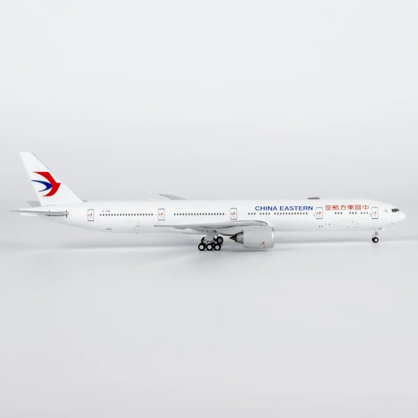 NG Model Boeing 777-300ER China Eastern B-7881 1:400 Modellflugzeug