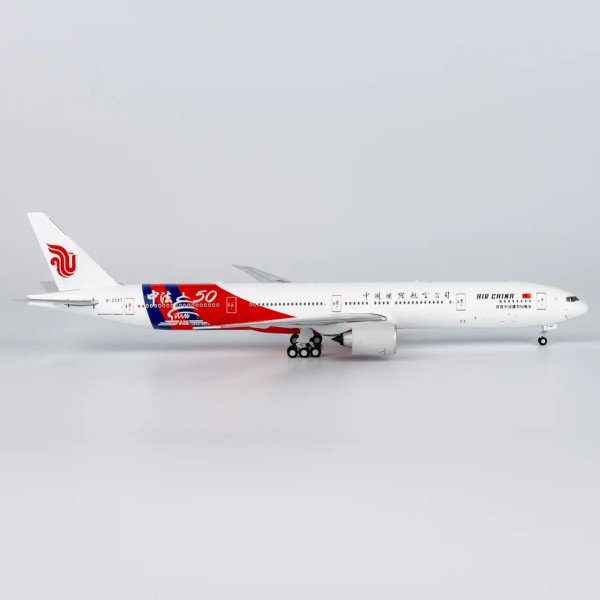 NG Model Boeing 777-300ER Air China "50 Years of China & France" B-2047 1:400 Modellflugzeug