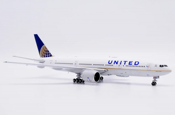 JC Wings Boeing 777-200ER United "Gordon M. Bethune" N78001 1:400 Modellflugzeug