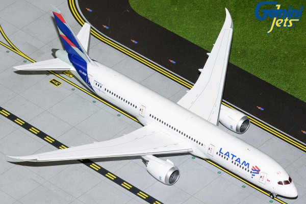 Boeing 787-9 LATAM Airlines CC-BGM Scale 1/200