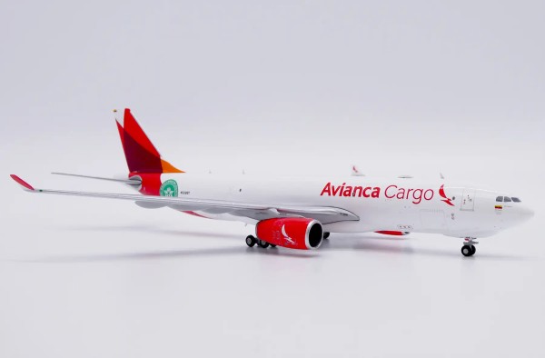JC Wings Airbus A330-200F Avianca Cargo N332QT 1:400 Modellflugzeug