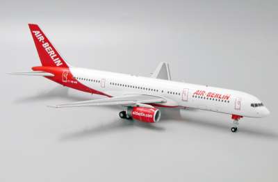 GeminiJets 1:400 JSX Air (JetSuite X) Embraer ERJ-145LR N241JX GJJSX2071
