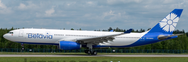 JC Wings Airbus A330-200 Belavia EW-588PD 1:400 Modellflugzeug