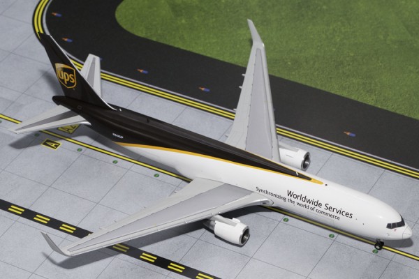 Boeing 767-300F United Parcel Service (UPS) Scale 1/200