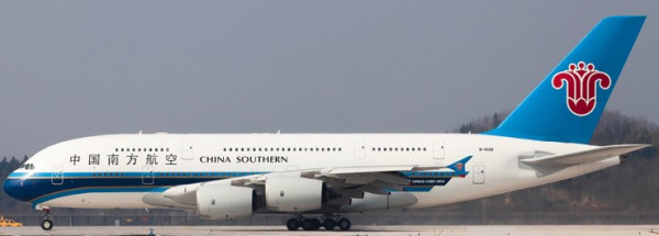 SQ Wings Airbus A380-800 China Southern Flaps Down B-6136 1:200 Modellflugzeug