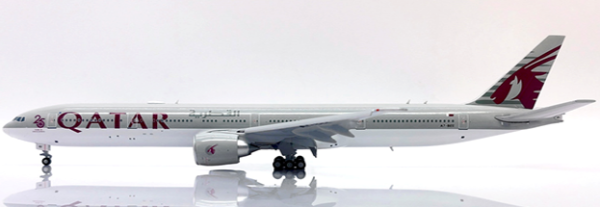 JC Wings Boeing 777-300ER Qatar "25 Years of Excellence" A7-BEE 1:400 Modellflugzeug