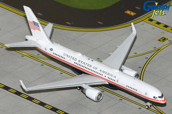 GeminiJets Boeing C-32A (Boeing 757) U.S. Air Force USAF "Air Force Two" 99-0003 1:400 Modellflugzeug