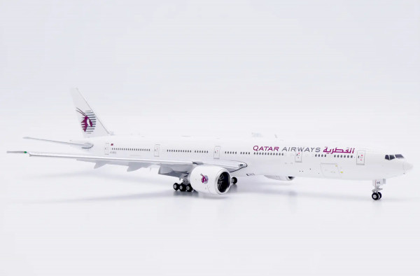JC Wings Boeing 777-300ER Qatar "All White" Flaps Down A7-BOC 1:400 Modellflugzeug