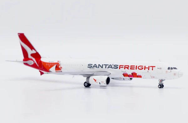 JC Wings Airbus A321-200P2F Qantas Freight "Santa's Freight" VH-XF4 1:400 Modellflugzeug
