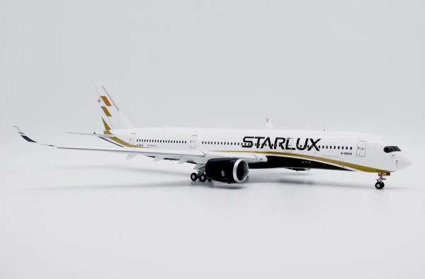 JC Wings Airbus A350-900 Starlux Flaps Down B-58502 1:200 Modellflugzeug