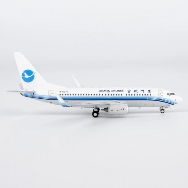 NG Model Boeing 737-700 Xiamen classic colors B-5277 1:400 Modellflugzeug