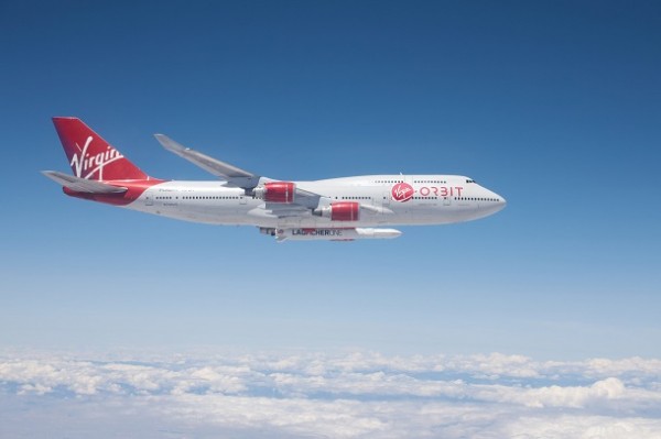 Boeing 747-400 Virgin Orbit with Antenna and Wing-mounted Rocket N744VG Scale 1/400