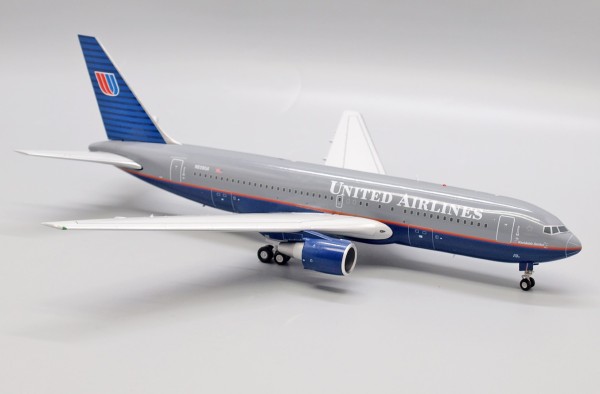 Boeing 767-200 United Airlines N608UA Scale 1/200