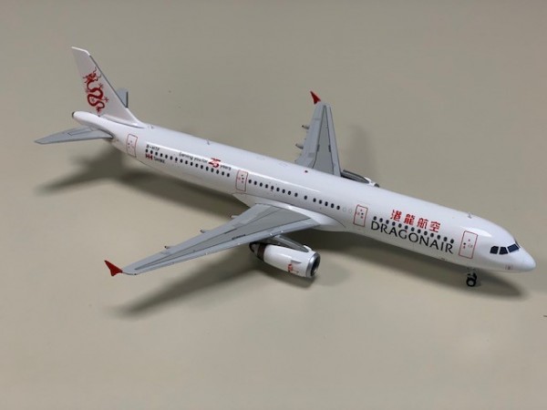 Airbus A321 Dragonair "Serving you for 25 years" B-HTF Scale 1/200