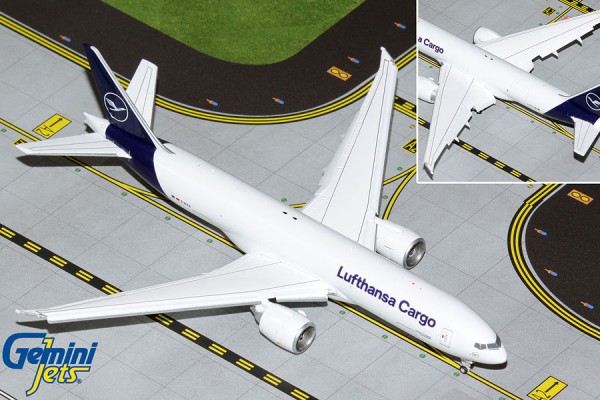 Boeing 777-200LRF Lufthansa Cargo Flaps Down Version D-ALFA Scale 1/400