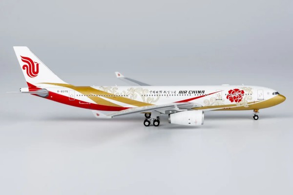 NG Model Airbus A330-200 Air China "Forbidden Pavilion" B-6075 1:400 Modellflugzeug