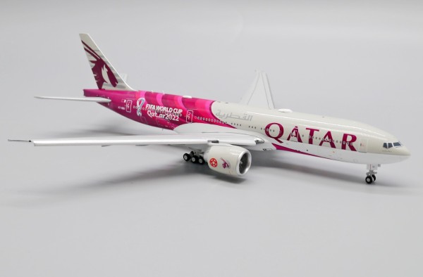 Boeing 777-200LR Qatar Airways "World Cup Livery" Flaps Down Version A7-BBI Scale 1/400