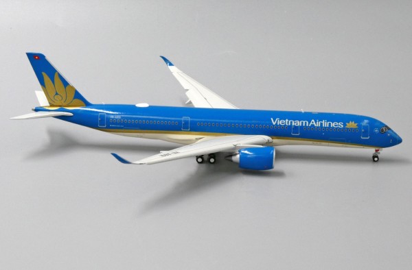 Airbus A350-900XWB Vietnam Airlines Flaps Down Version VN-A891 Scale 1/400