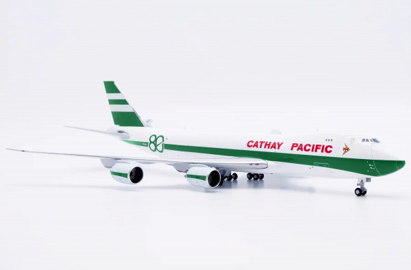 JC Wings Boeing 747-8F Cathay Pacific Cargo "80th Anniversary" B-LJE 1:400 Modellflugzeug